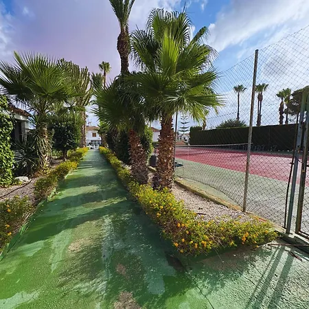 Apartament Maxx - Bright And Stylish With Pool Access, Jardin